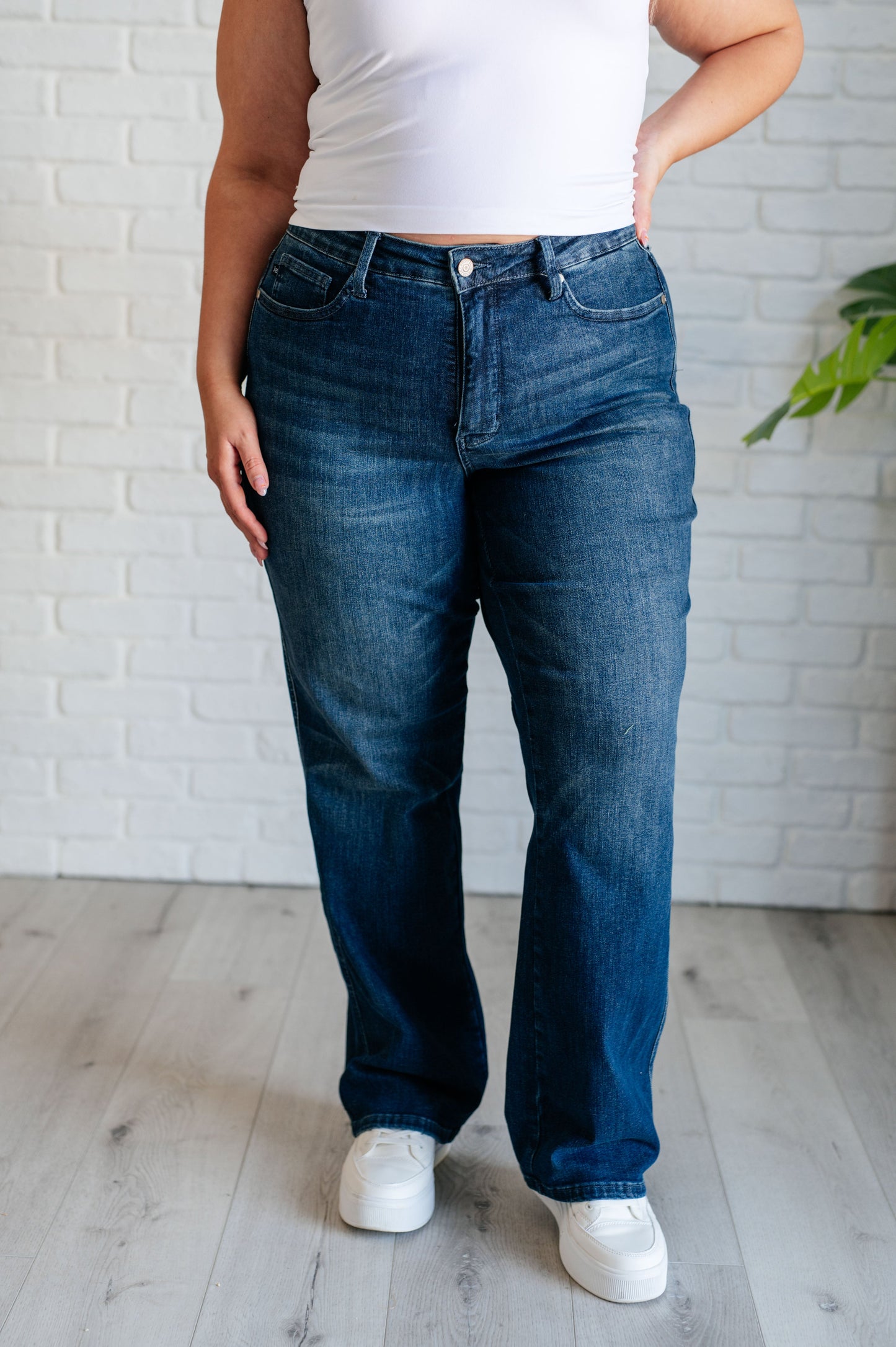 Judy Blue 32" Muriel Mid Rise Control Top Classic Straight Jeans