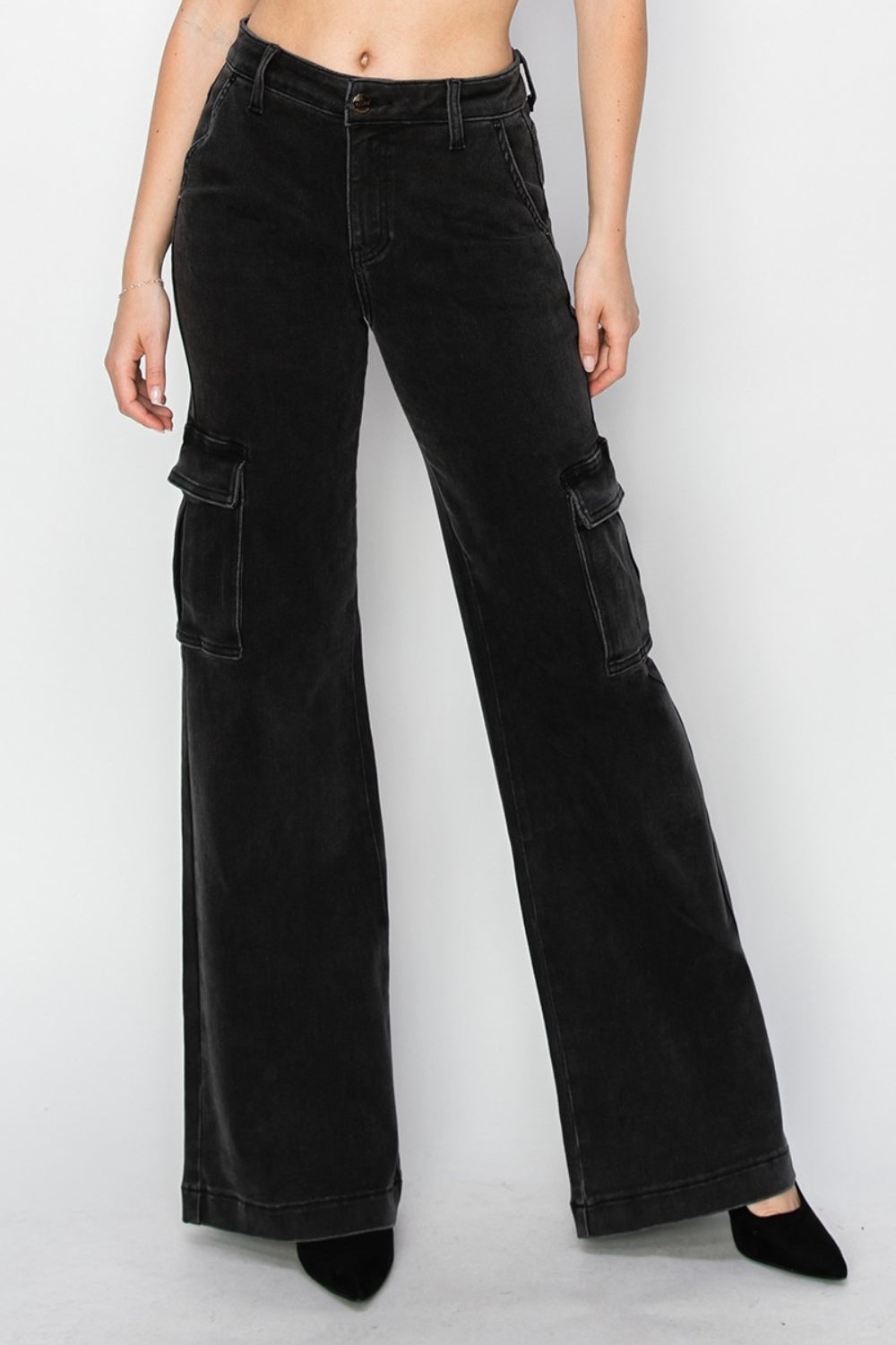 Risen (32.5") Wide Leg Cargo Jeans in Washed Black