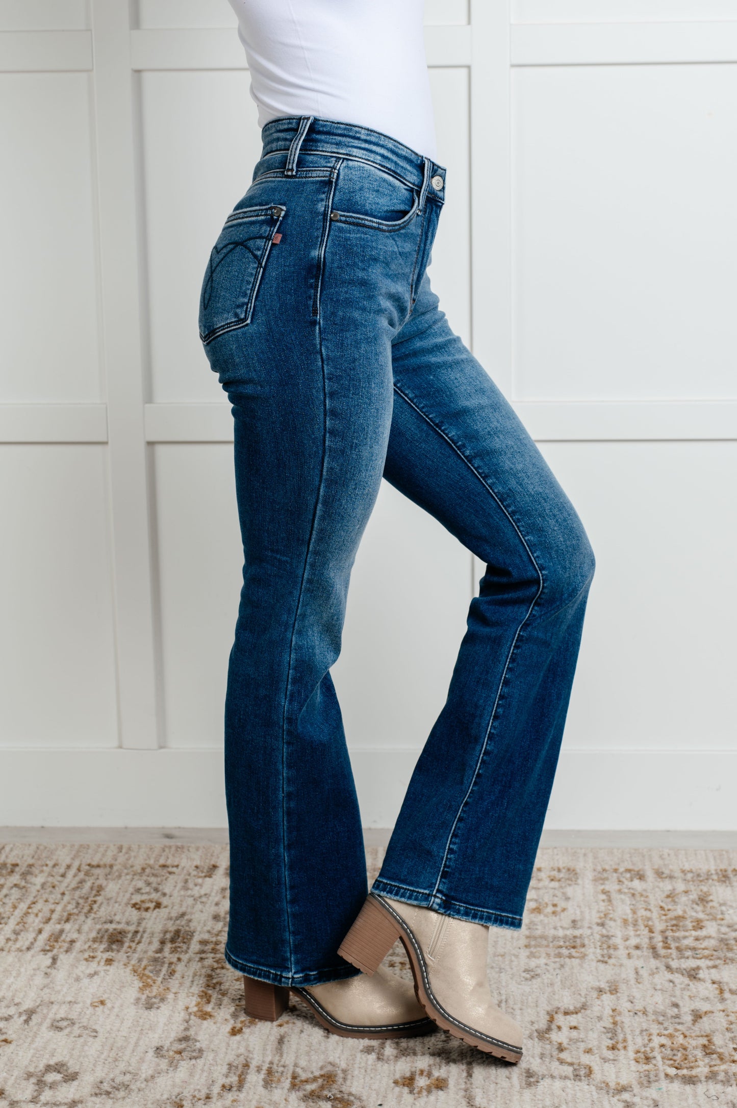 Judy Blue 32.5" Hannah Mid Rise Thermal Bootcut Jeans