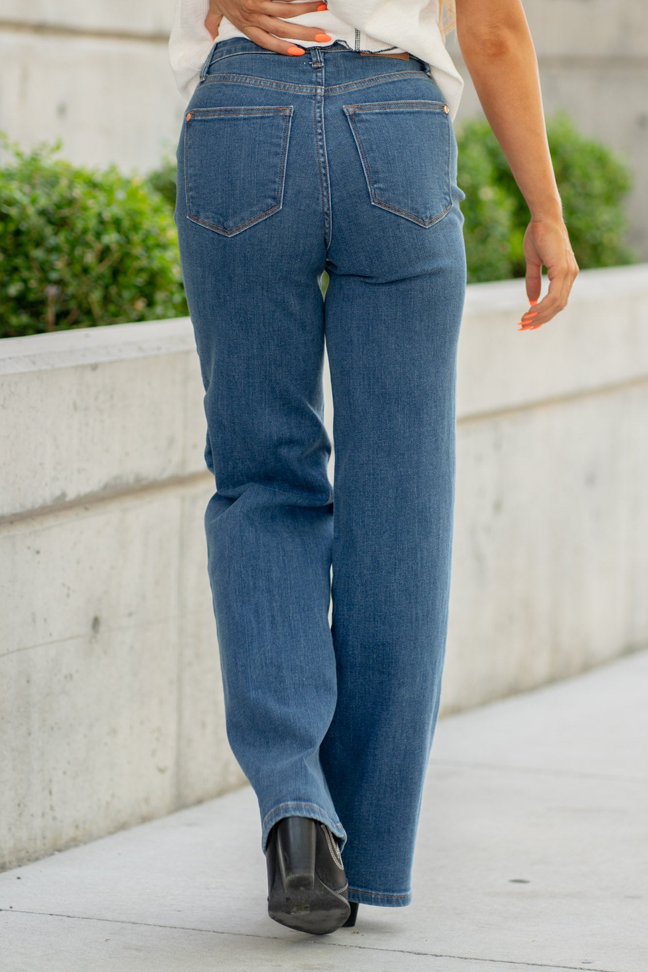 Judy Blue 32.5" High Rise Vintage Wide Jeans
