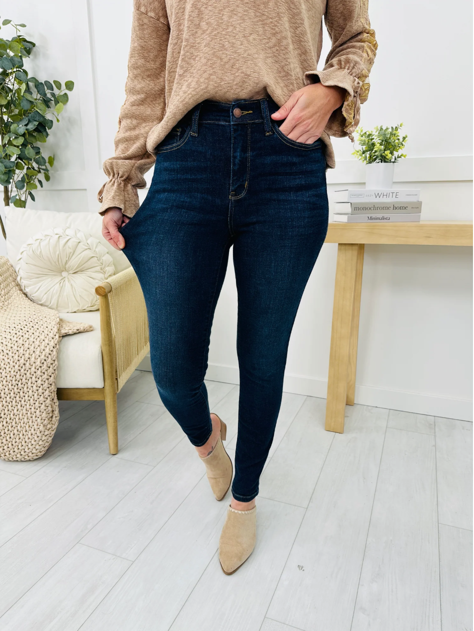 Judy Blue 29" Non-Distressed Dark Skinny Jeans