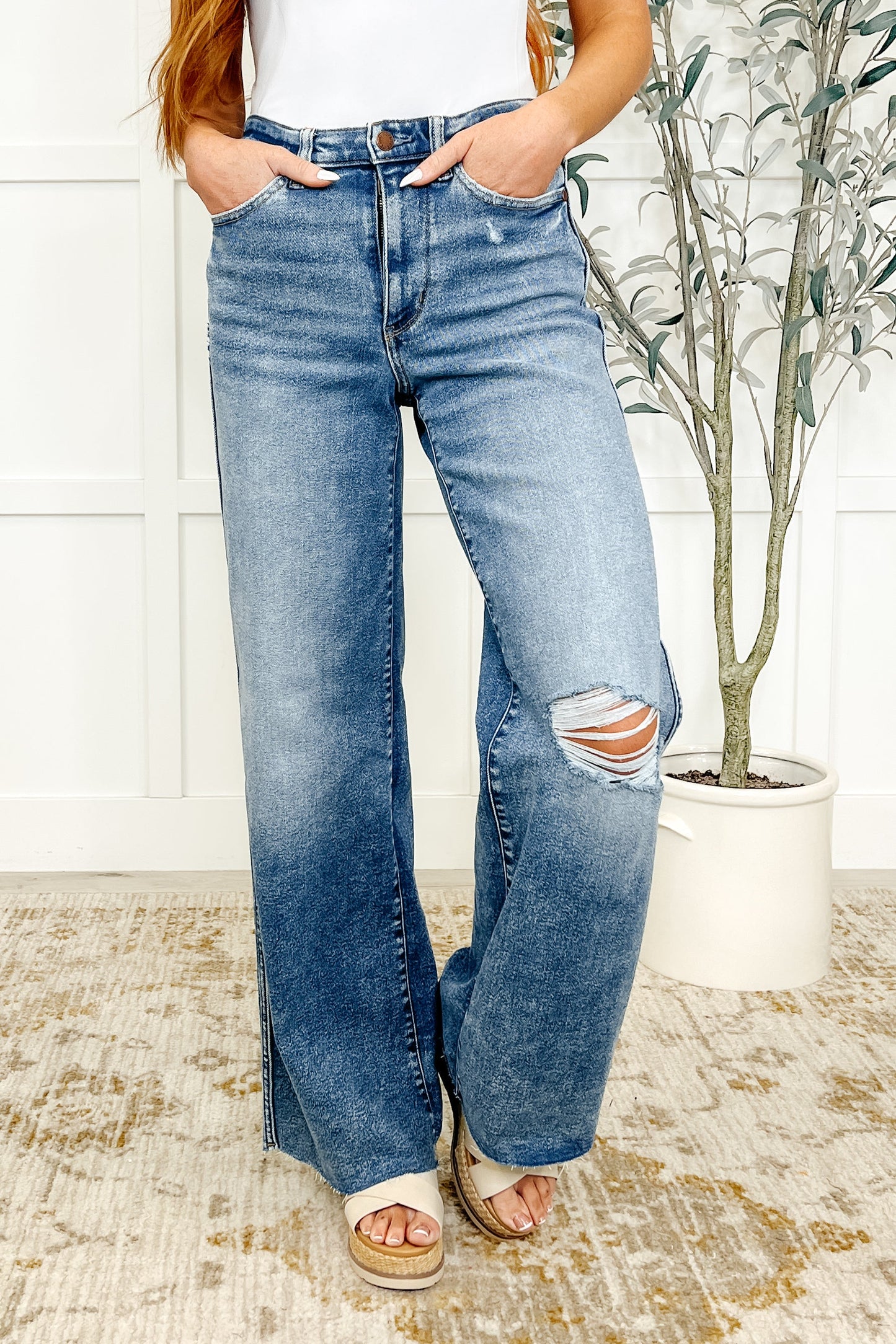 Judy Blue 32" Tucker High Rise Vintage Wash Wide Leg Jeans