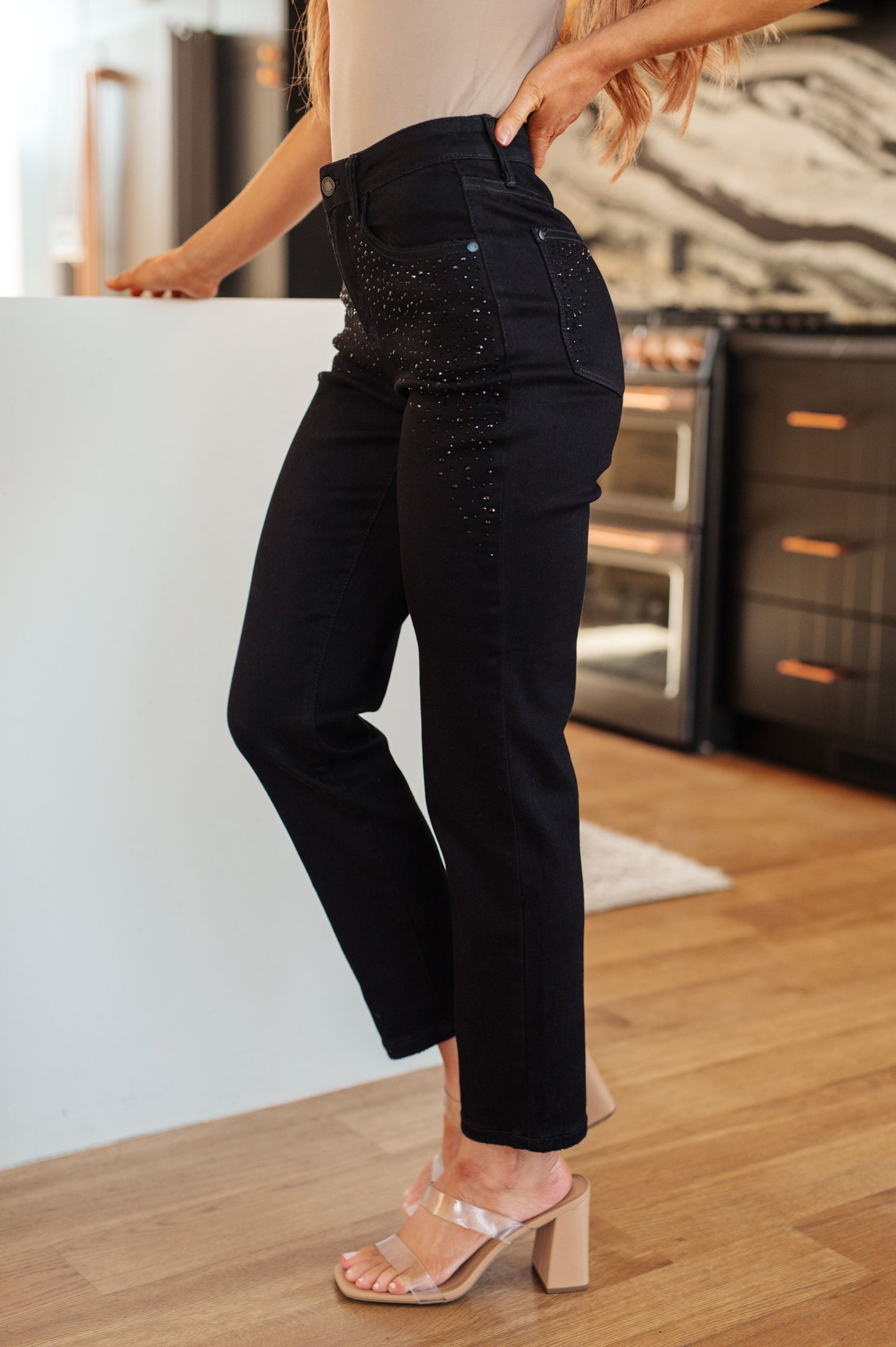 Judy Blue 29" Reese Rhinestone Slim Fit Jeans in Black