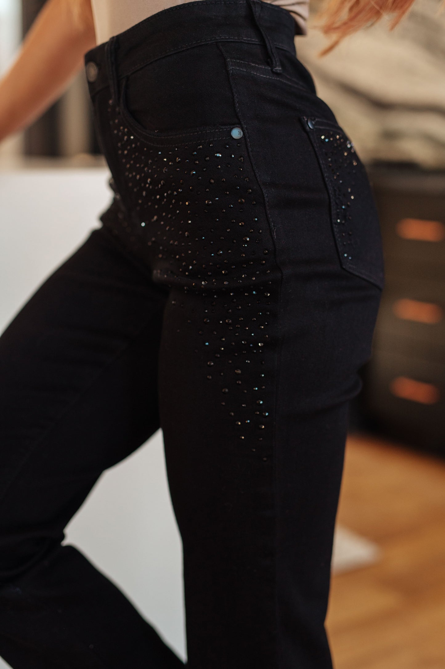 Judy Blue 29" Reese Rhinestone Slim Fit Jeans in Black