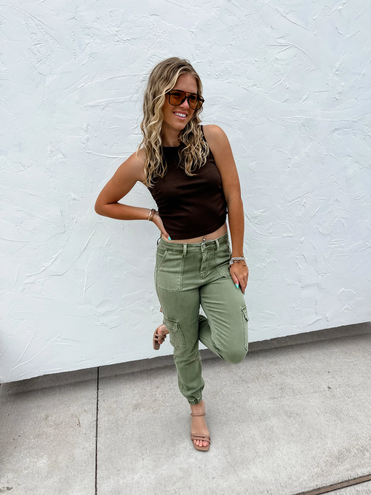 Quinn Cargo Joggers in Olive