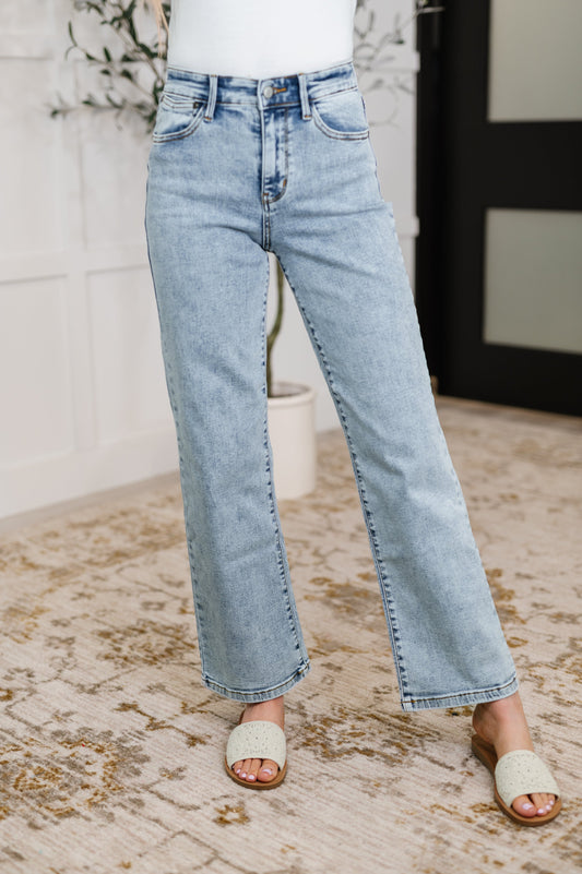 Judy Blue 30" Debbie High Rise Stone Wash Straight Fit Jeans