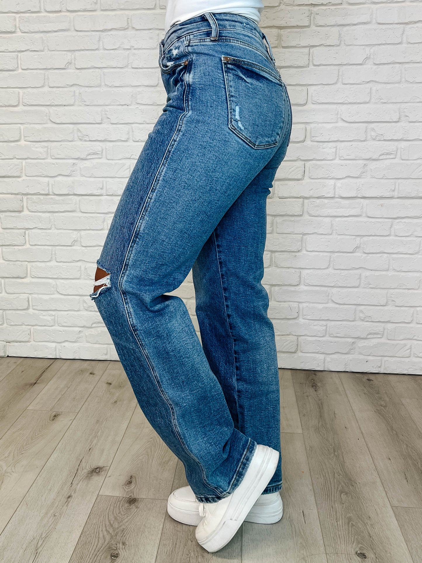 Judy Blue 33" Dylan Inseam High Rise Rigid Magic Criss-Cross Waistband Straight Jeans