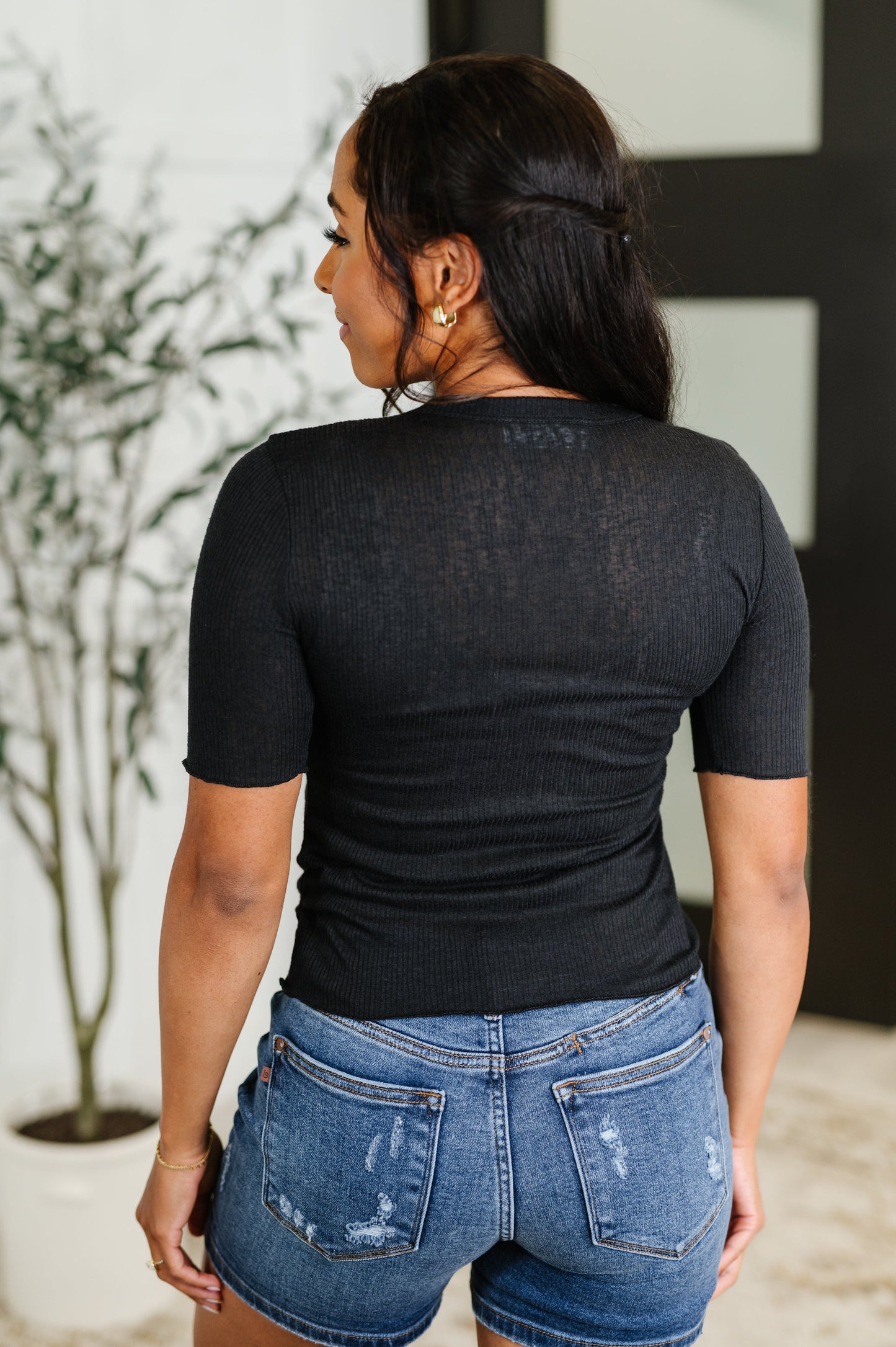 Knit Pick Basic Tee in Black