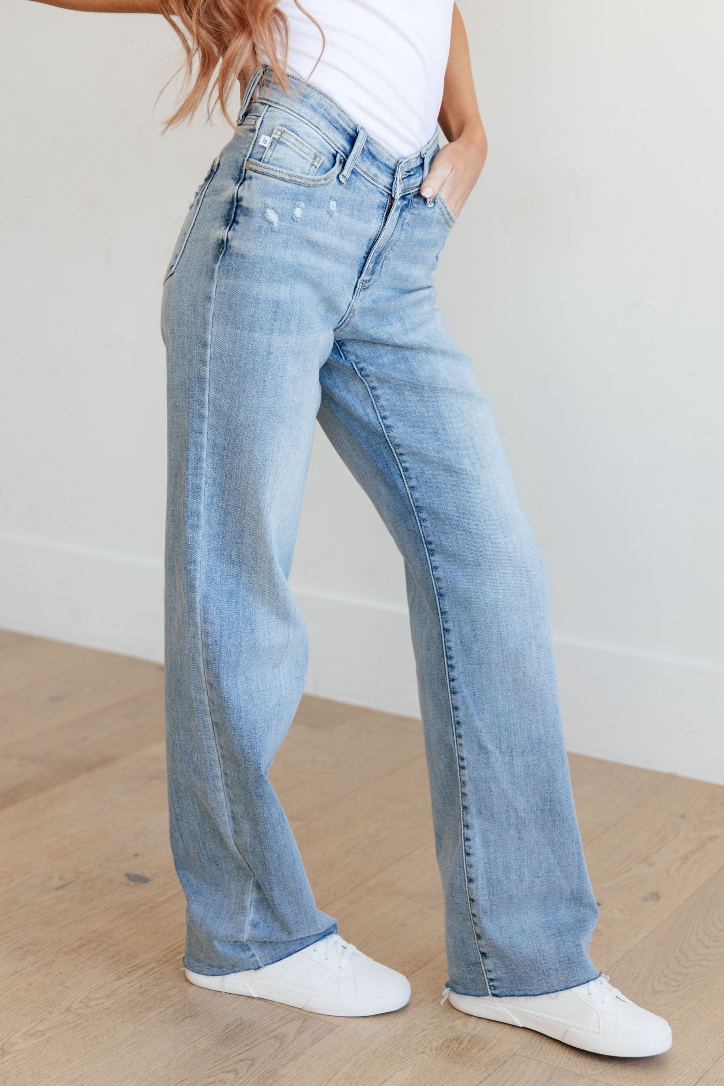 Judy Blue 33" Mildred High Rise V Front Waistband Straight Jeans