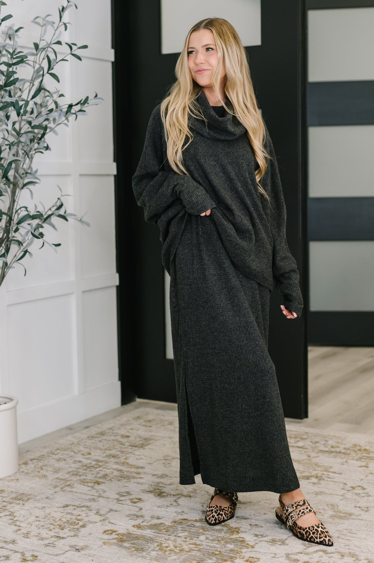 The Wander Lust Set in Black
