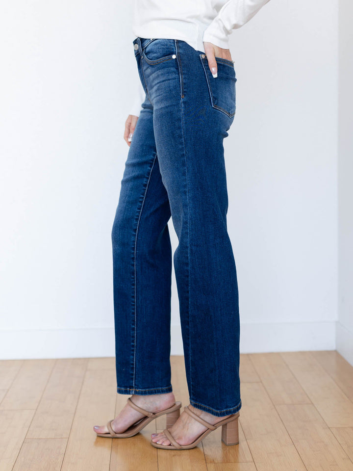 Judy Blue Twisted Seam Detail Straight Jeans